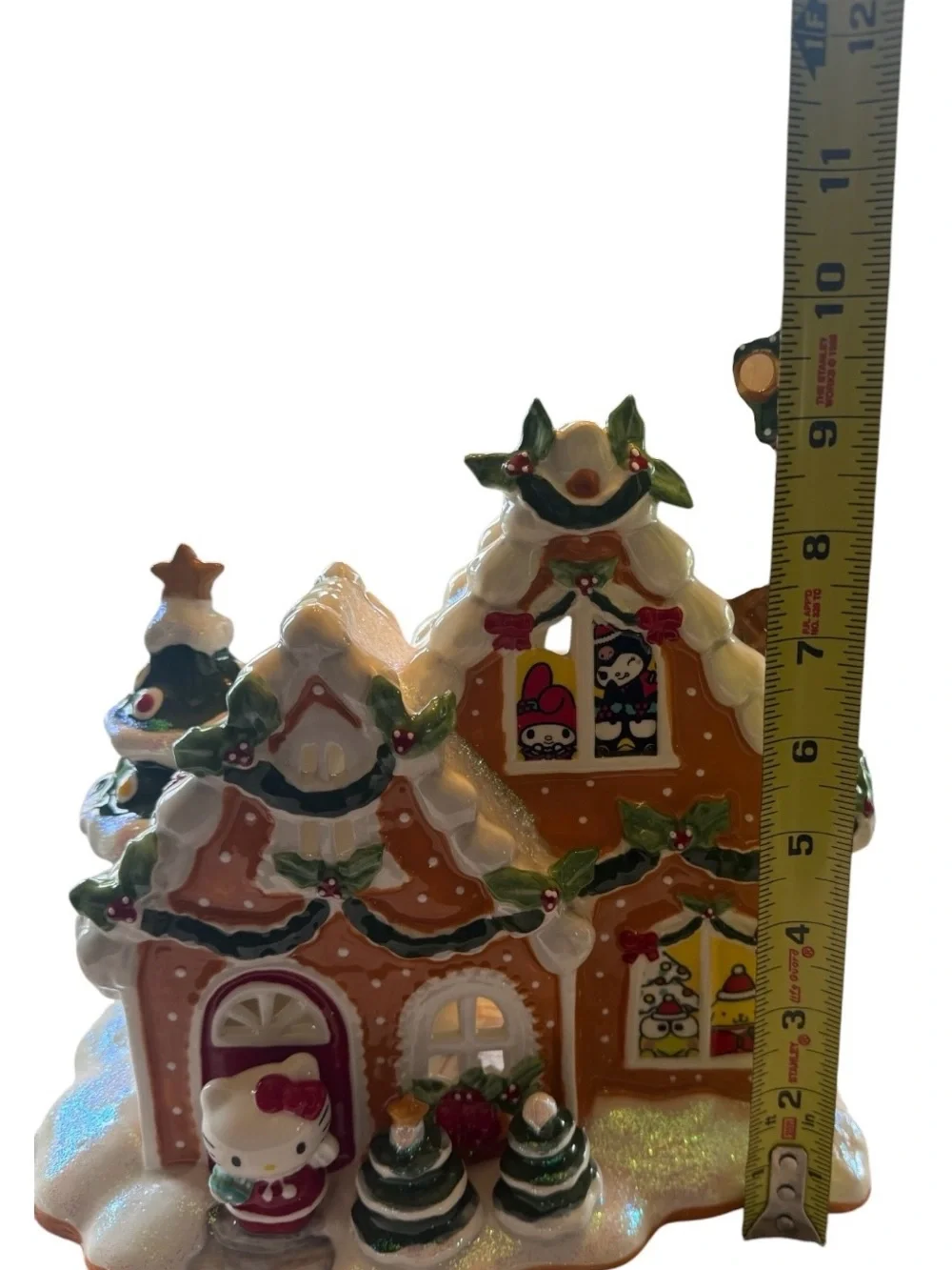 NWT Hello Kitty Gingerbread Candle House